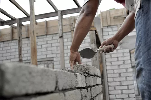 Cara Memasang Bata Ringan dan Perekat yang Benar